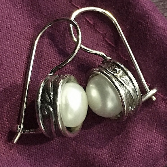 SILPADA Modern Fairytale Sterling Silver Freshwater Pearl Drop Dangle Earrings - Picture 2 of 12